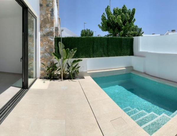 Chalet independiente en venta en  Las Lomas del Rame-Bahía Bella , Los Alcázares photo 3