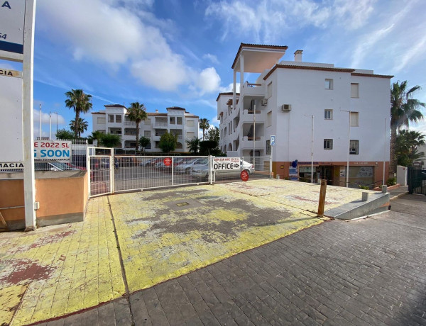Local en venta en avenida de las Brisas, 8 thumbnail 1