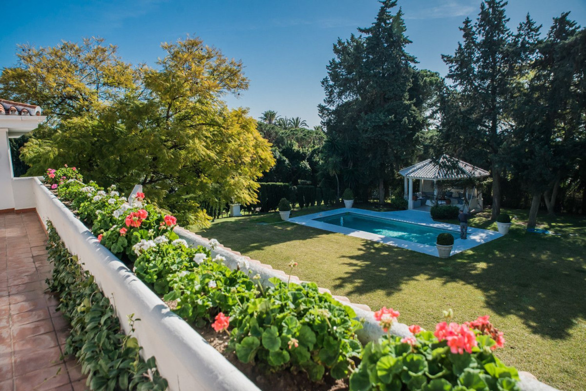 Sale of independent chalet in Calahonda Site, Mijas
 photo 5