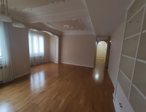 Продажа квартиры в  Calle de Santa Joaquina de Vedruna, Zaragoza photo 1