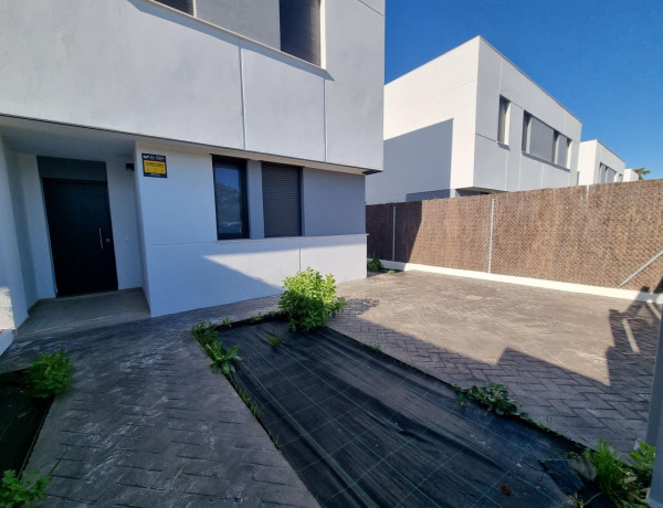 Semi-detached house for sale in  Ciudad Aljarafe , Mairena del Aljarafe photo 4
