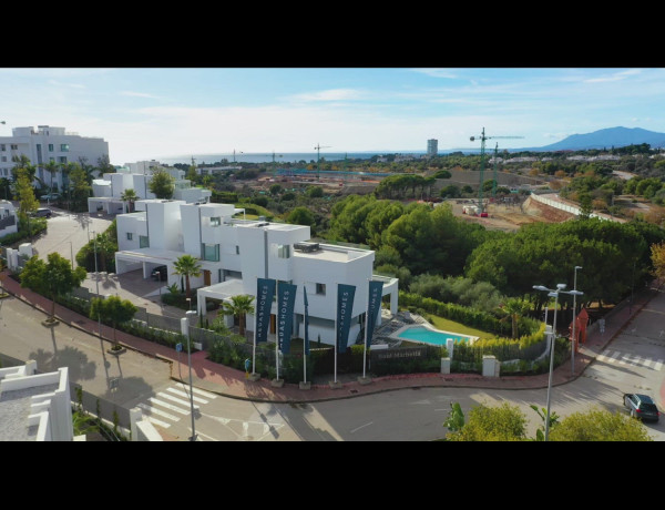 Detached villa for sale in  Urb. Santa Clara Golf, Marbella photo 2