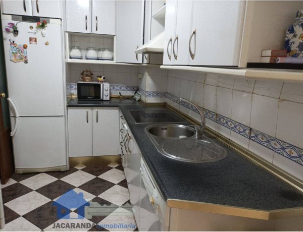 Piso en venta en Avenida los Pinos, Montequinto thumbnail 2