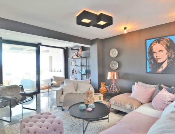 Piso en venta en Av. Condes de San Isidro, Fuengirola thumbnail 1