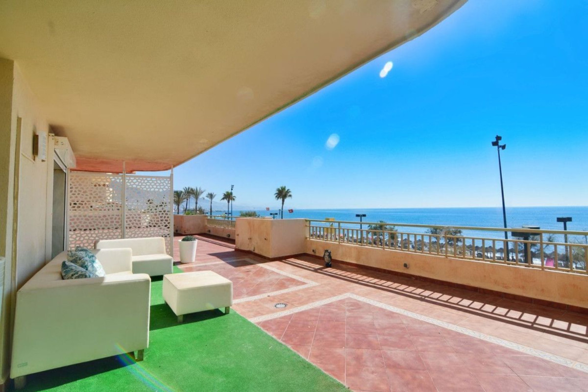 Продажа квартиры на Paseo Marítimo Rey de España, Фуэнхирола
photo 2