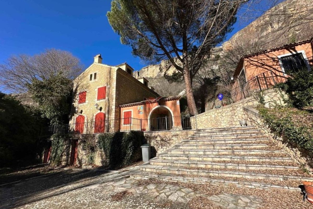 Venta de chalet independiente en Casco Historico, Cuenca
photo 1