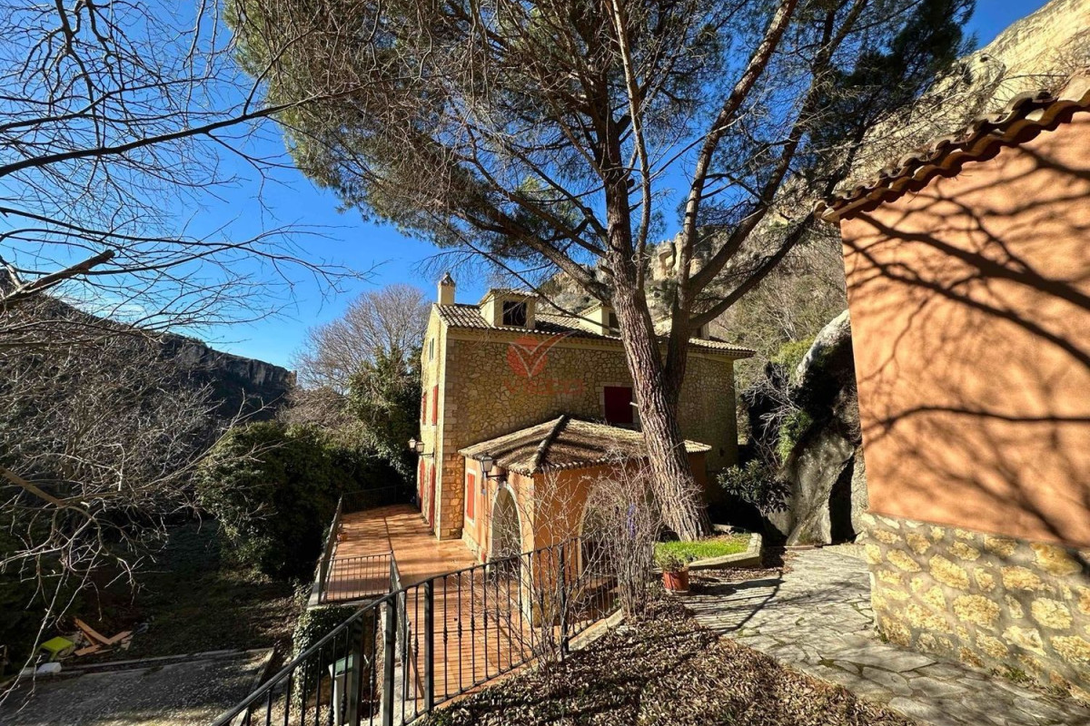 Venta de chalet independiente en Casco Historico, Cuenca
photo 4