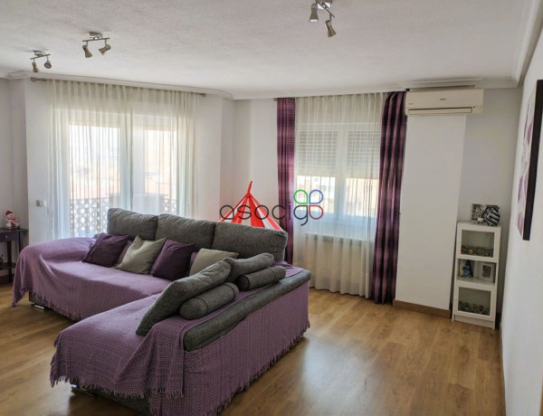 Продажа квартиры в Calle Carmen Conde, Azuqueca de Henares thumbnail 1