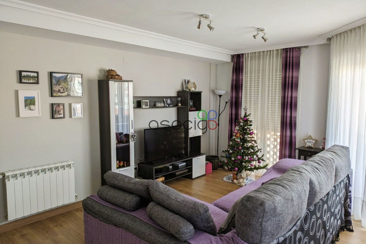 Продажа квартиры на Calle Carmen Conde, Азукека-де-Энарес
photo 3
