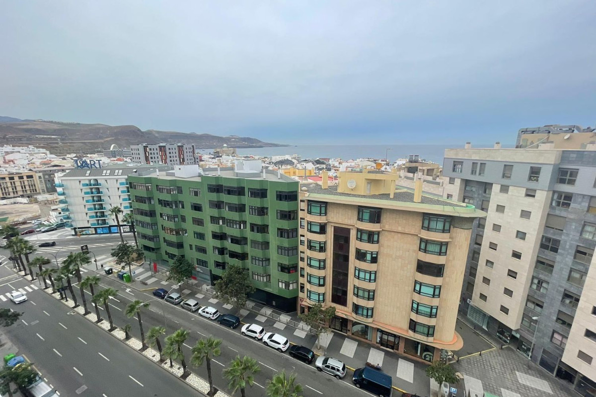 Duplex sale in Avenida mesa y lopez, Las Palmas de Gran Canaria photo 2