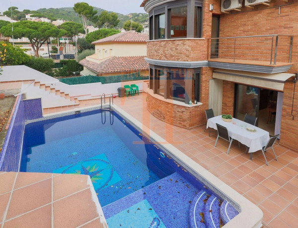 Detached villa for sale in , Premià de Dalt photo 2