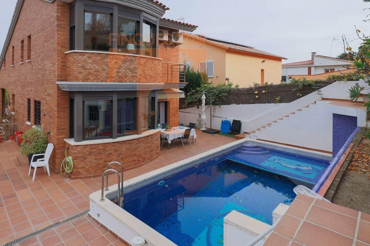Casa o chalet independiente en venta en Premià de Dalt, Premià de Dalt
 photo 3