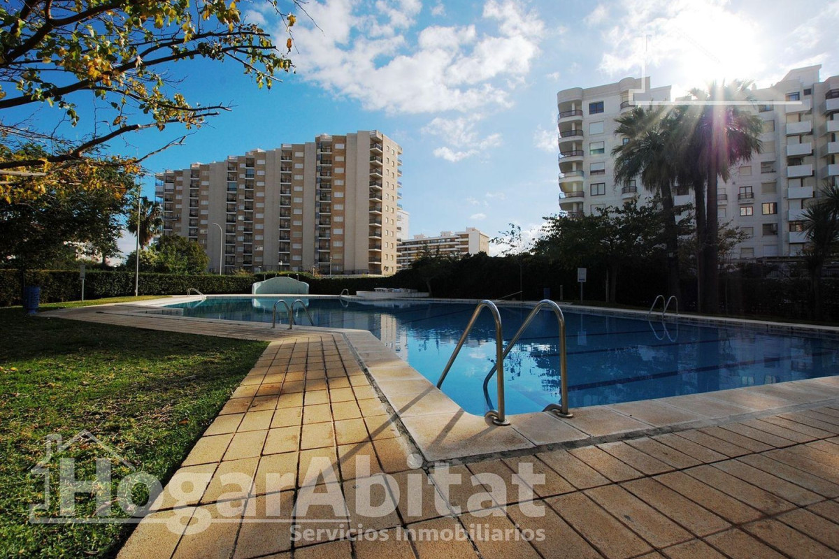Sprzedaż mieszkania w Calle de la Valldigna, Gandia
photo 2