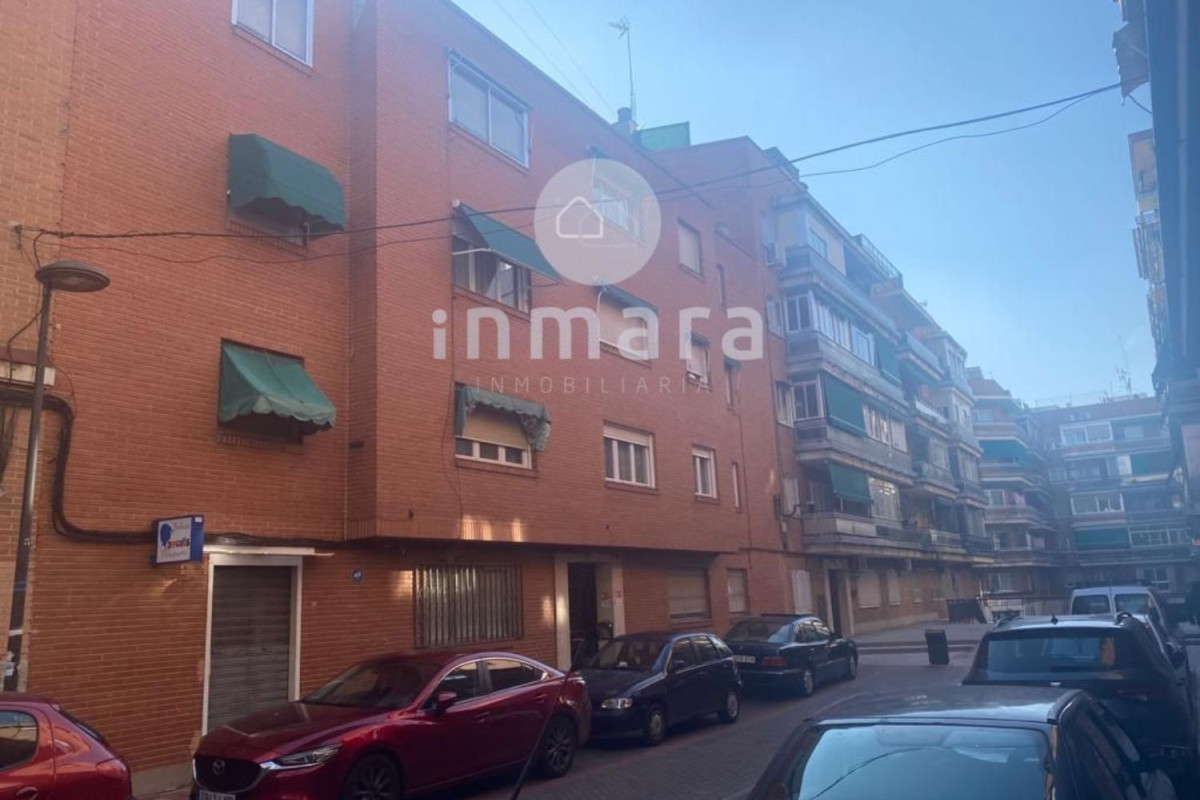 Sale of ground in Calle Navalcarnero, Alcorcón
photo 1