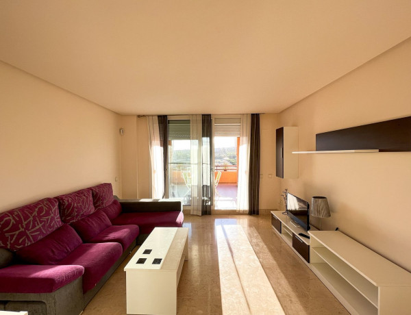 First floor for sale in Calle Islas Bermudas, 29, Estepona thumbnail 2