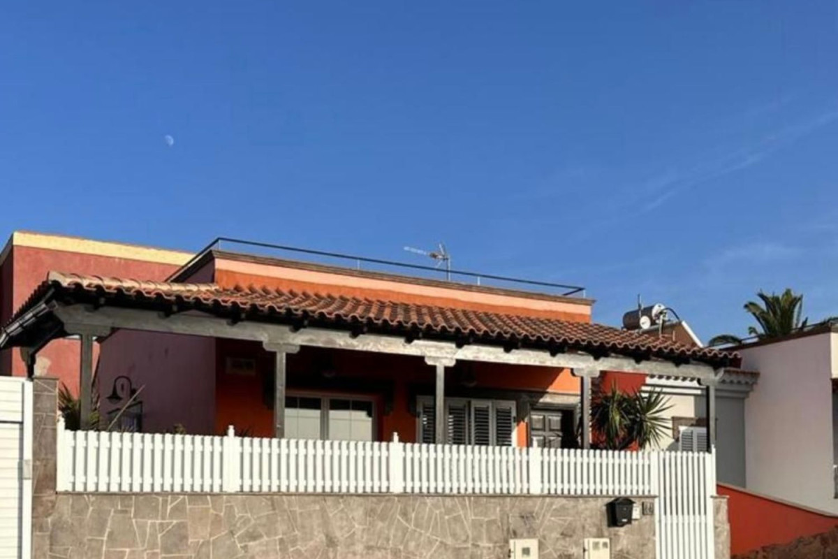 Sale of townhouse in Montaña la Data - Mount Lion , San Bartolomé de Tirajana photo 1