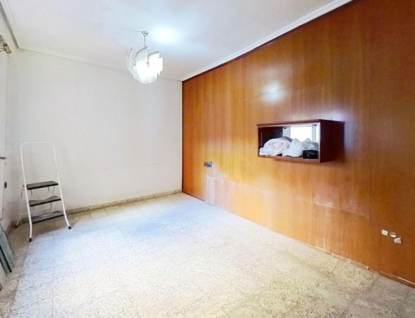 Продажа квартиры в  Calle del Poeta Alberola, València photo 1