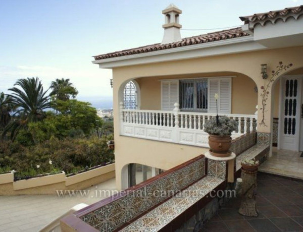Chalet independiente en venta en Urb. La Luz, La Orotava thumbnail 2