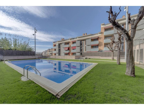 Apartment for sale in  Calle de Carrasco Formiguera, Rubí photo 1