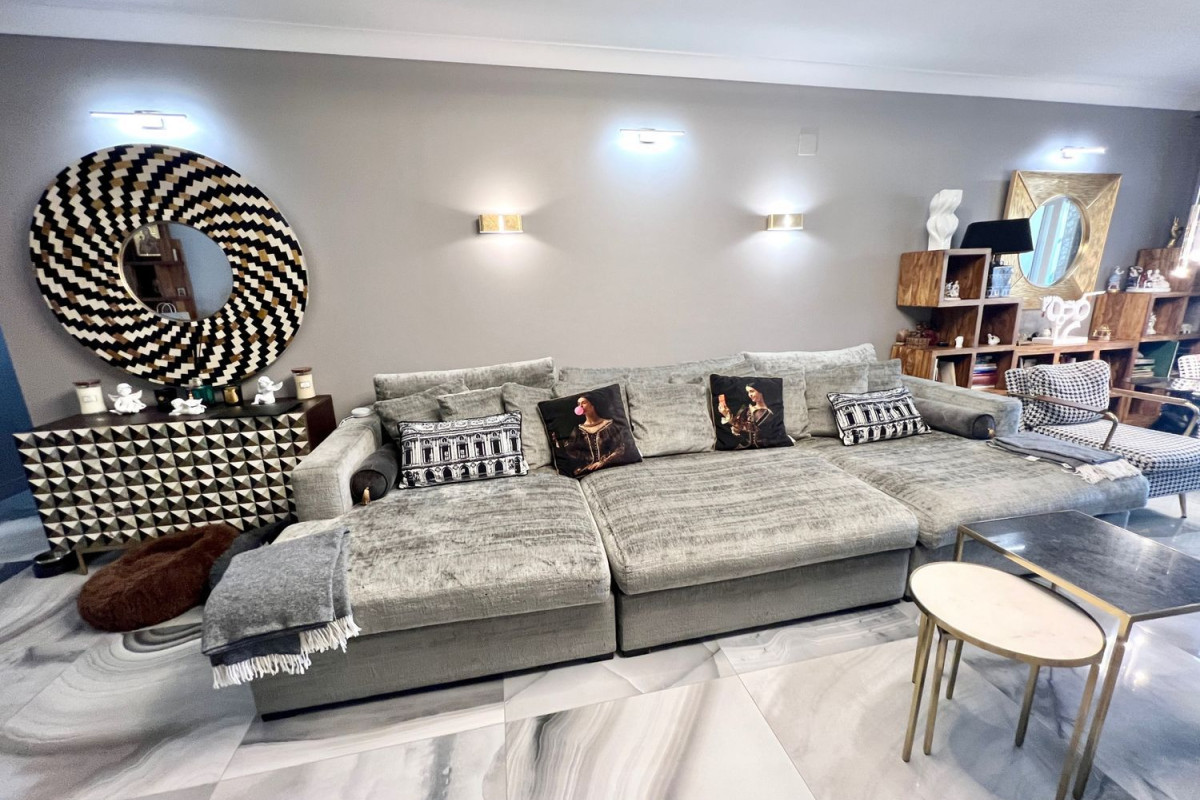 Venta de bajo en Avenida Carlos Cano, Marbella
photo 4