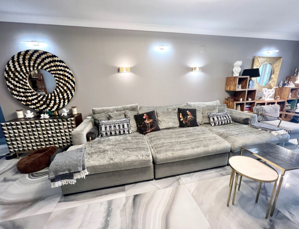Продажа первого этажа в  Avenida Carlos Cano, Marbella photo 4