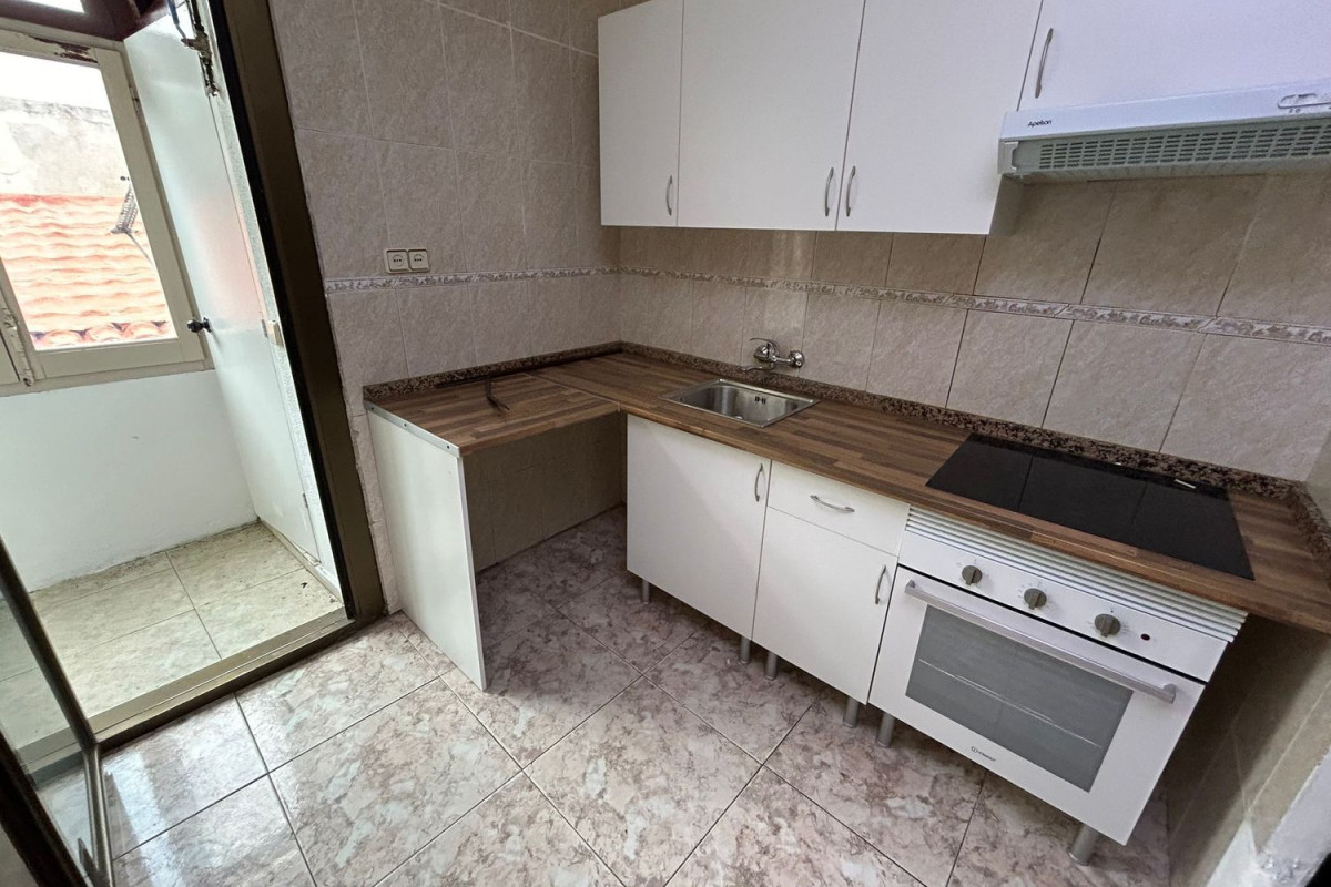 Продажа квартиры на Calle Santa Eulàlia, Госпиталет-де-Льобрегат
 photo 2