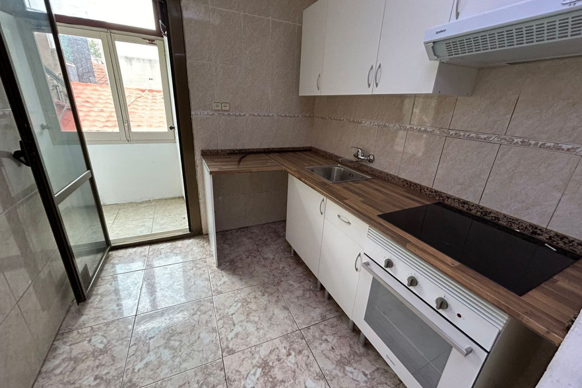 Продажа квартиры на Calle Santa Eulàlia, Госпиталет-де-Льобрегат
 photo 3