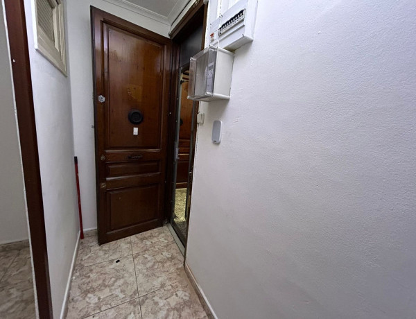 Piso en venta en  Calle Santa Eulàlia, Hospitalet de Llobregat photo 4