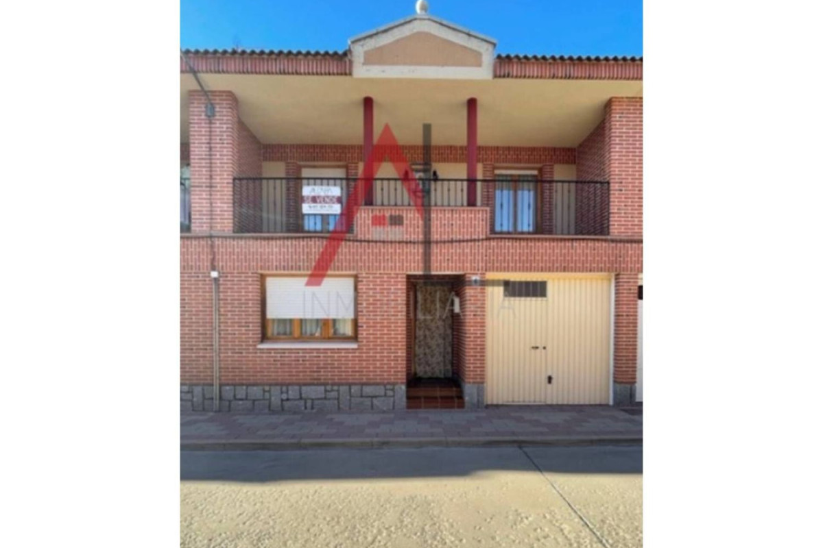 Sale of townhouse in , Coca photo 1