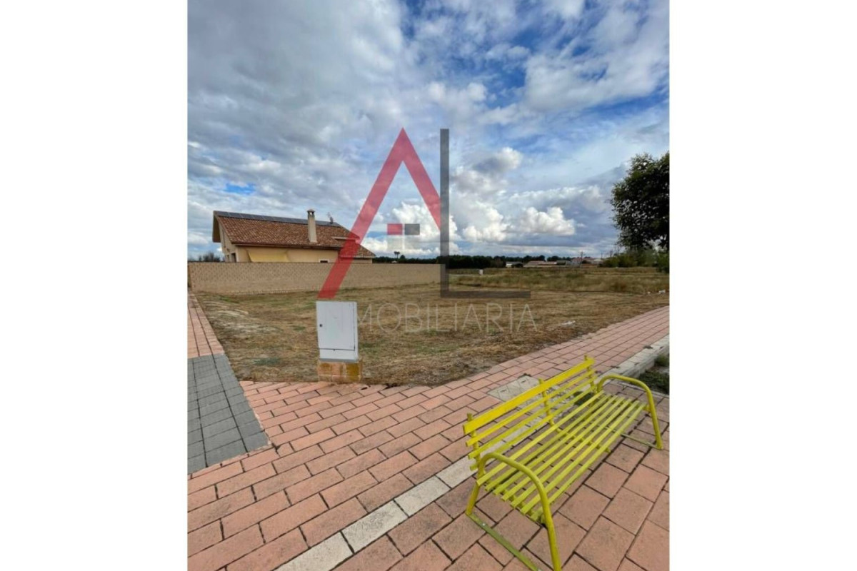 Działka na sprzedaż w Nava de la Asuncion, Segowia photo 2