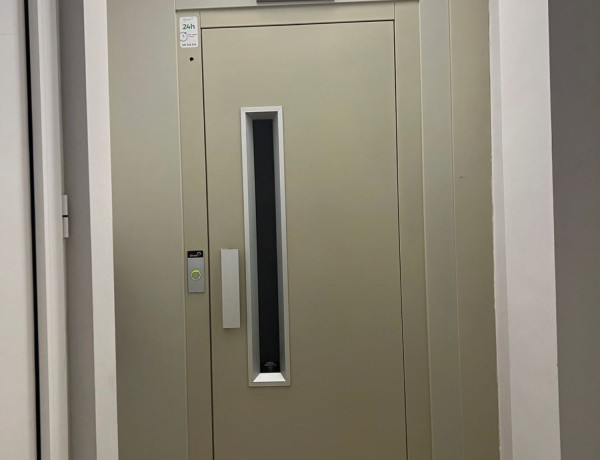 Piso en venta en  Calle de la Miranda, 15, Cornellà de Llobregat photo 4