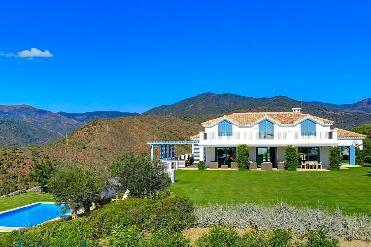 Sale of independent chalet in Montemayor-Marbella Club, Benahavís
photo 1