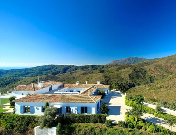 Chalet independiente en venta en Montemayor-Marbella Club , Benahavís thumbnail 2