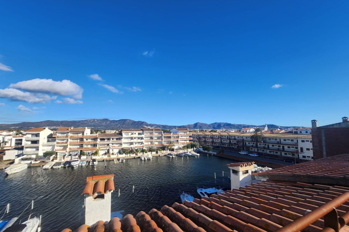 Sprzedaż poddasza w port emporda, Empuriabrava photo 1