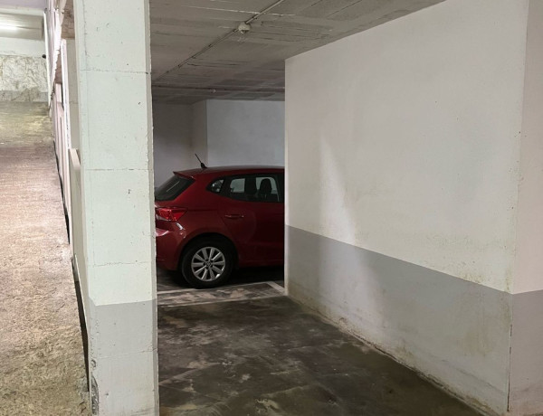 Garaje en venta en  Calle de Linné, 45 , Terrassa photo 2