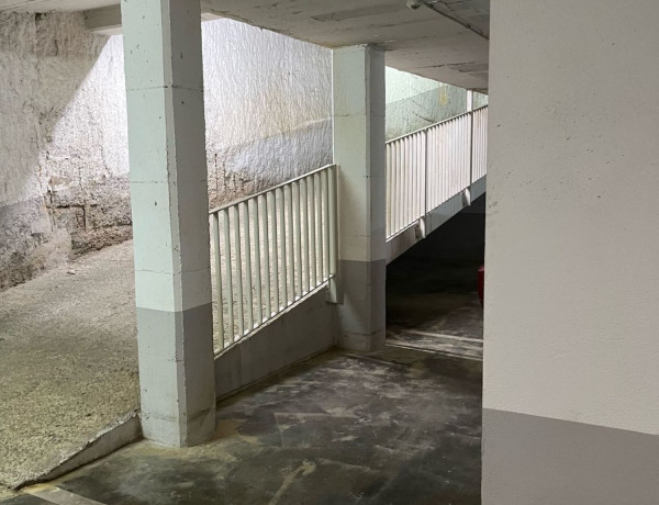 Garaje en venta en  Calle de Linné, 45 , Terrassa photo 3
