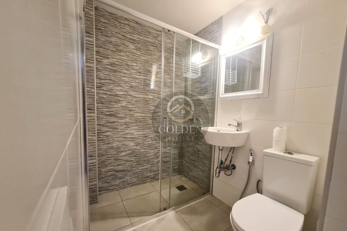 Piso en venta en Antigua, Antigua
photo 5