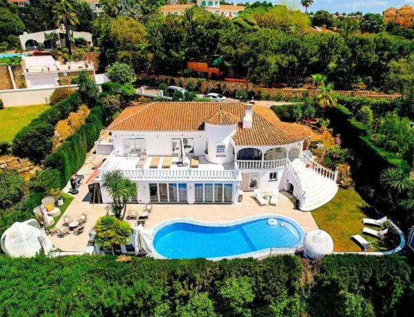 Chalet independiente en venta en Elviria-Cabopino , Marbella thumbnail 1