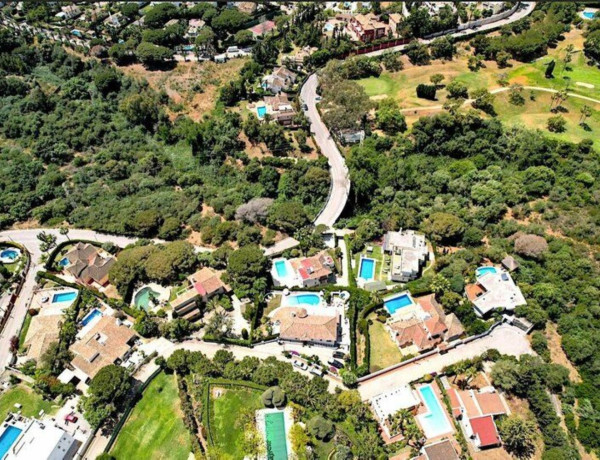 Chalet independiente en venta en Elviria-Cabopino , Marbella thumbnail 2