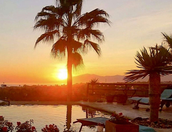 Detached villa for sale in  Las Chapas-El Rosario , Marbella photo 3