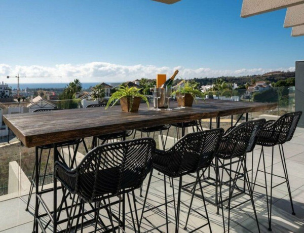 Apartment for sale in Selwo , Estepona thumbnail 2