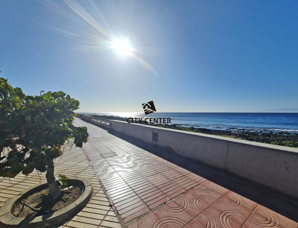Bajo en venta en Quezal s/n, Arona photo 1