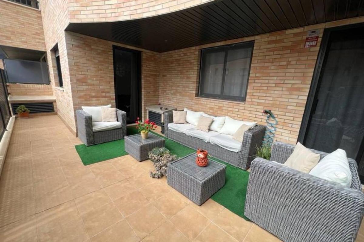 Piso en venta en plaza Moncayo, La Muela
photo 1