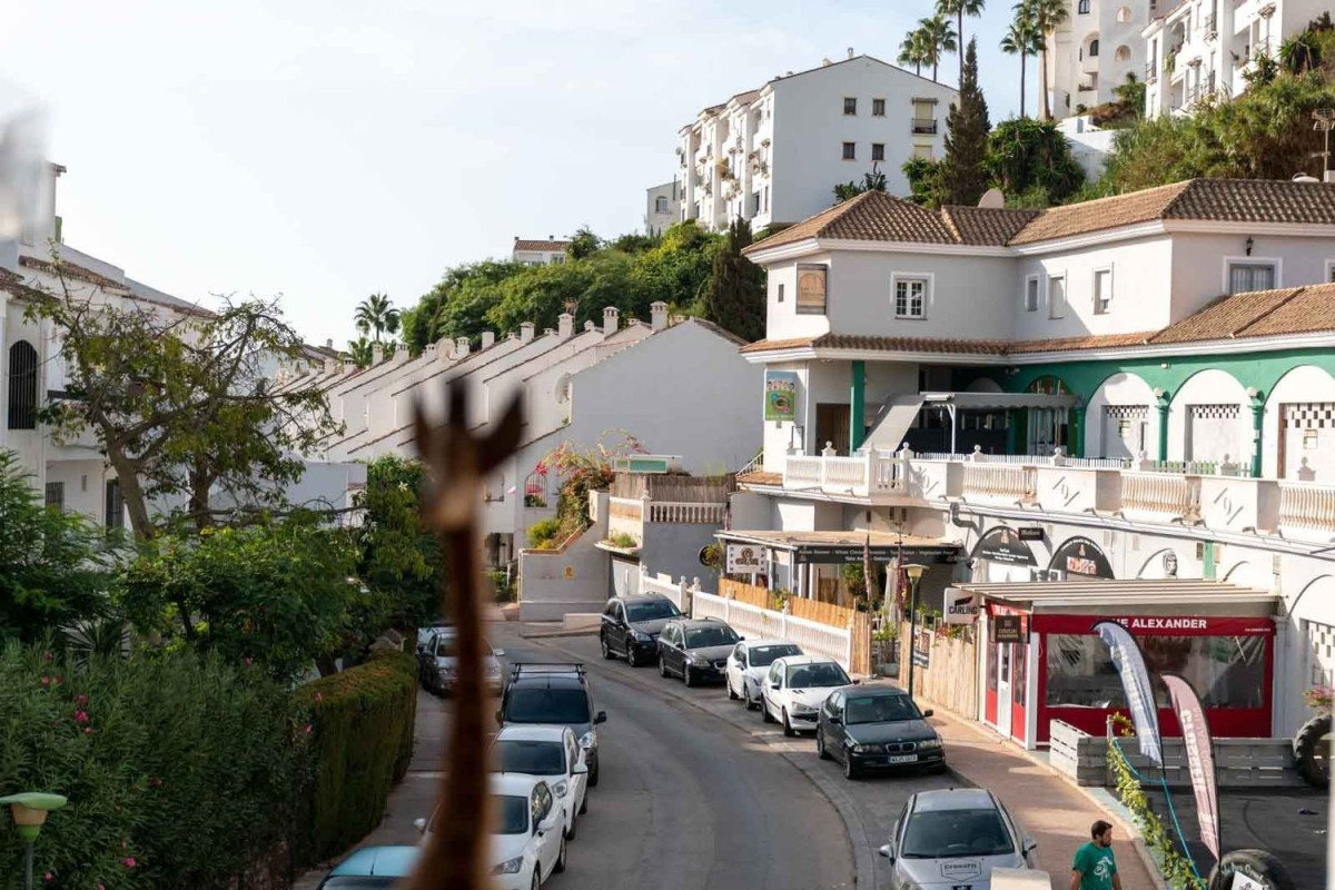 Sprzedaż szeregowego domku w Calle Acuario s/n , Mijas photo 3