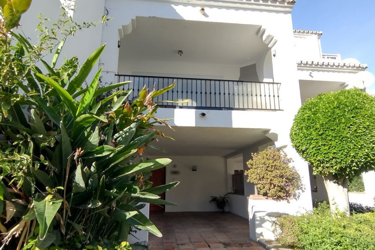 Sprzedaż szeregowego domku w Calle Acuario s/n , Mijas photo 4