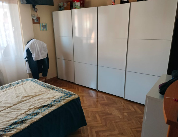 Apartment for sale in Calle Primera Universidad de España, Palencia thumbnail 2