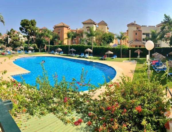 Bajo en venta en Urbanización Marbella del Este, Marbella thumbnail 1