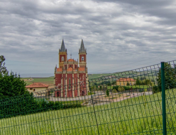 Dom w zabudowie bliźniaczej na sprzedaż w , Cóbreces photo 3