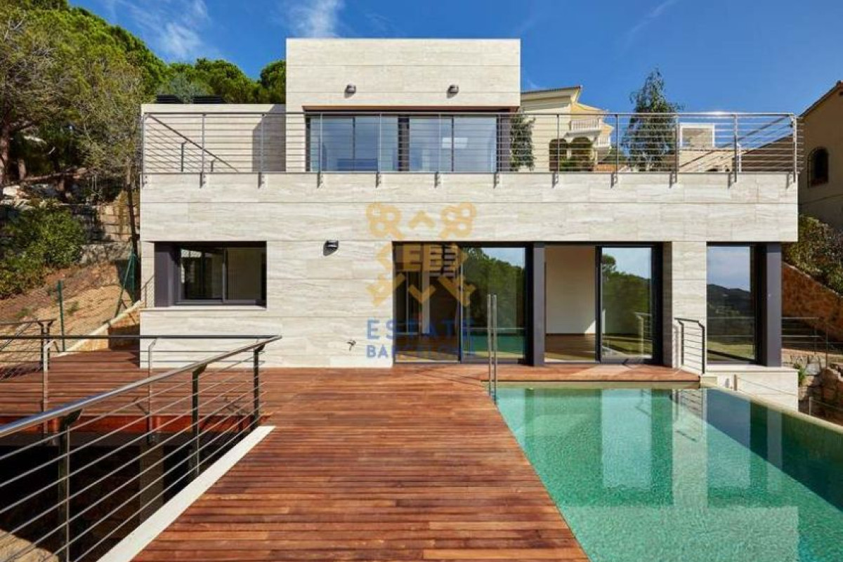 Venta de chalet independiente en Urb. Cala Canyelles, Lloret de Mar
photo 1
