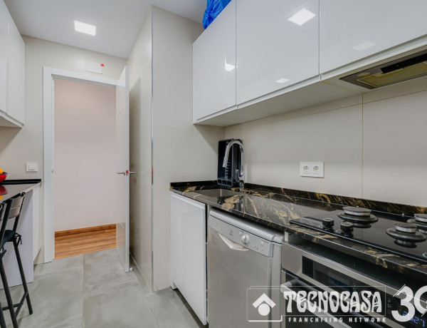 Apartment for sale in  Mercat , Rubí photo 3